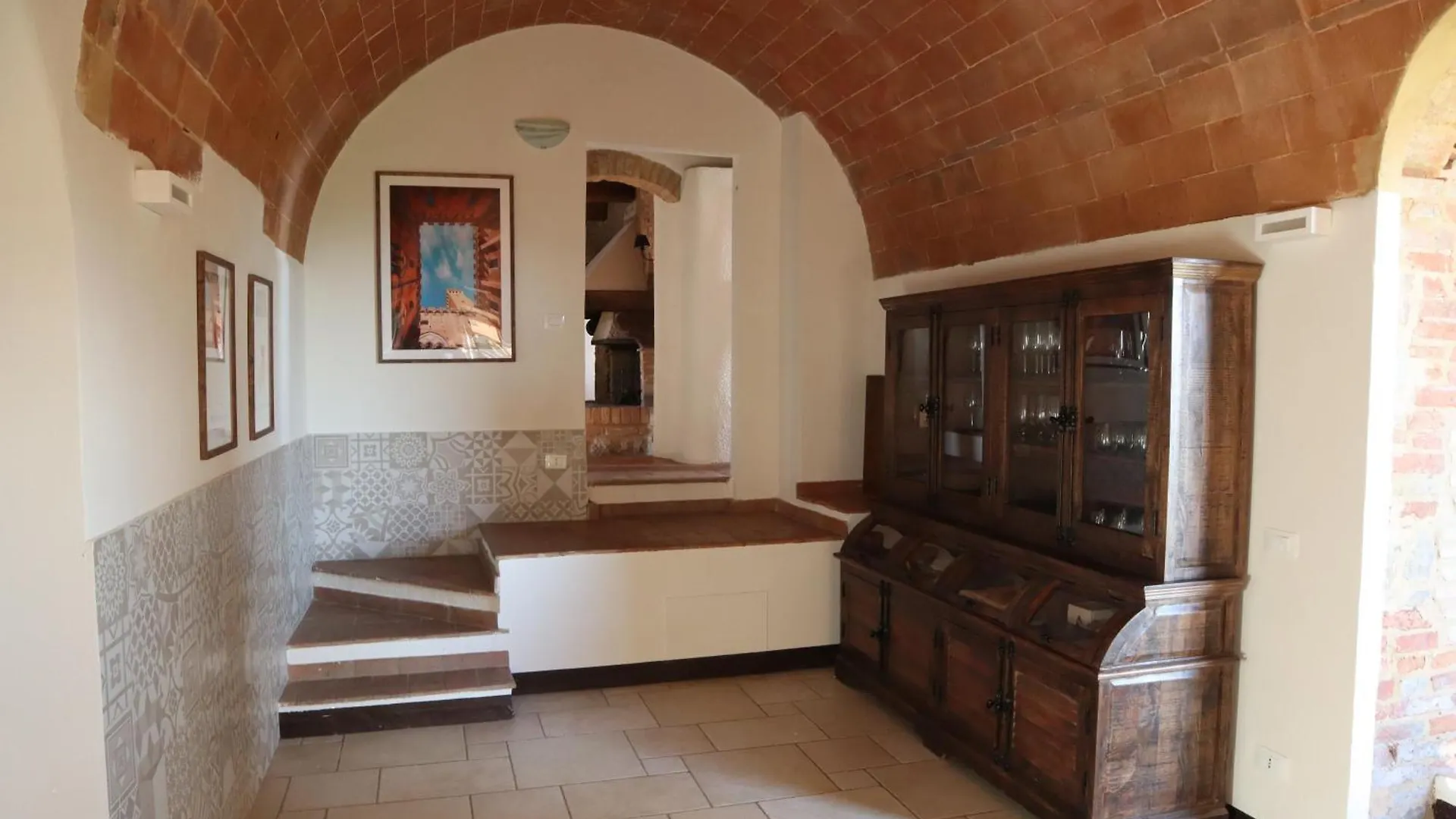 Lovely 6 Bed Tuscan Farmhouse Villamagna  0*, Villamagna (Pisa) Italy