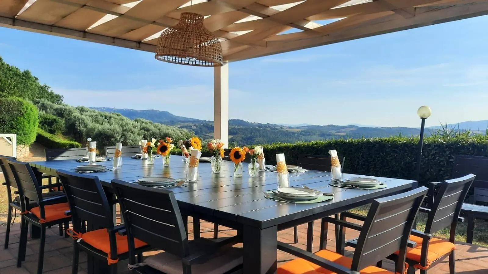 Lovely 6 Bed Tuscan Farmhouse Villamagna  Villamagna (Pisa)