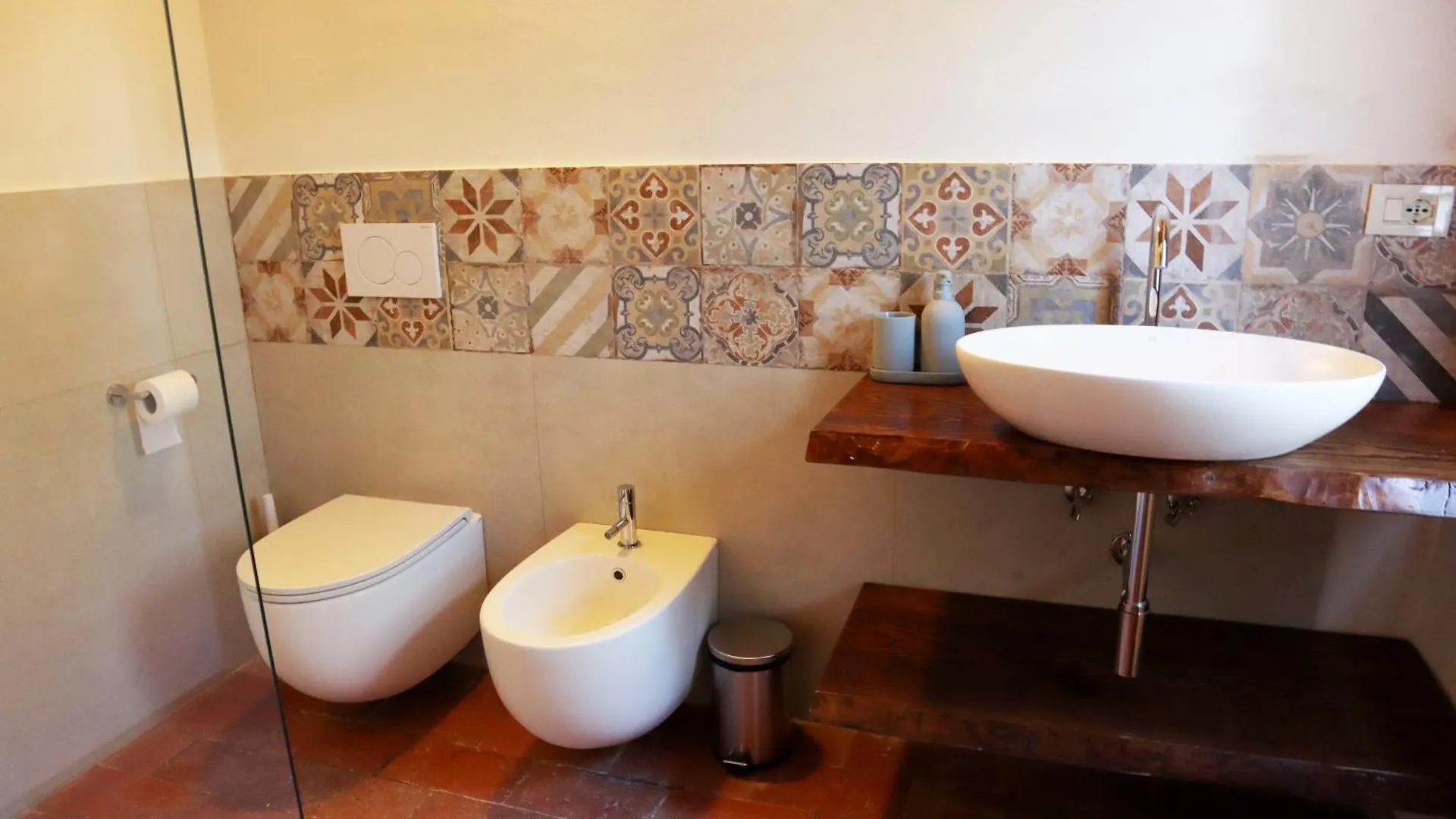 Lovely 6 Bed Tuscan Farmhouse Villamagna  0*, Villamagna (Pisa)