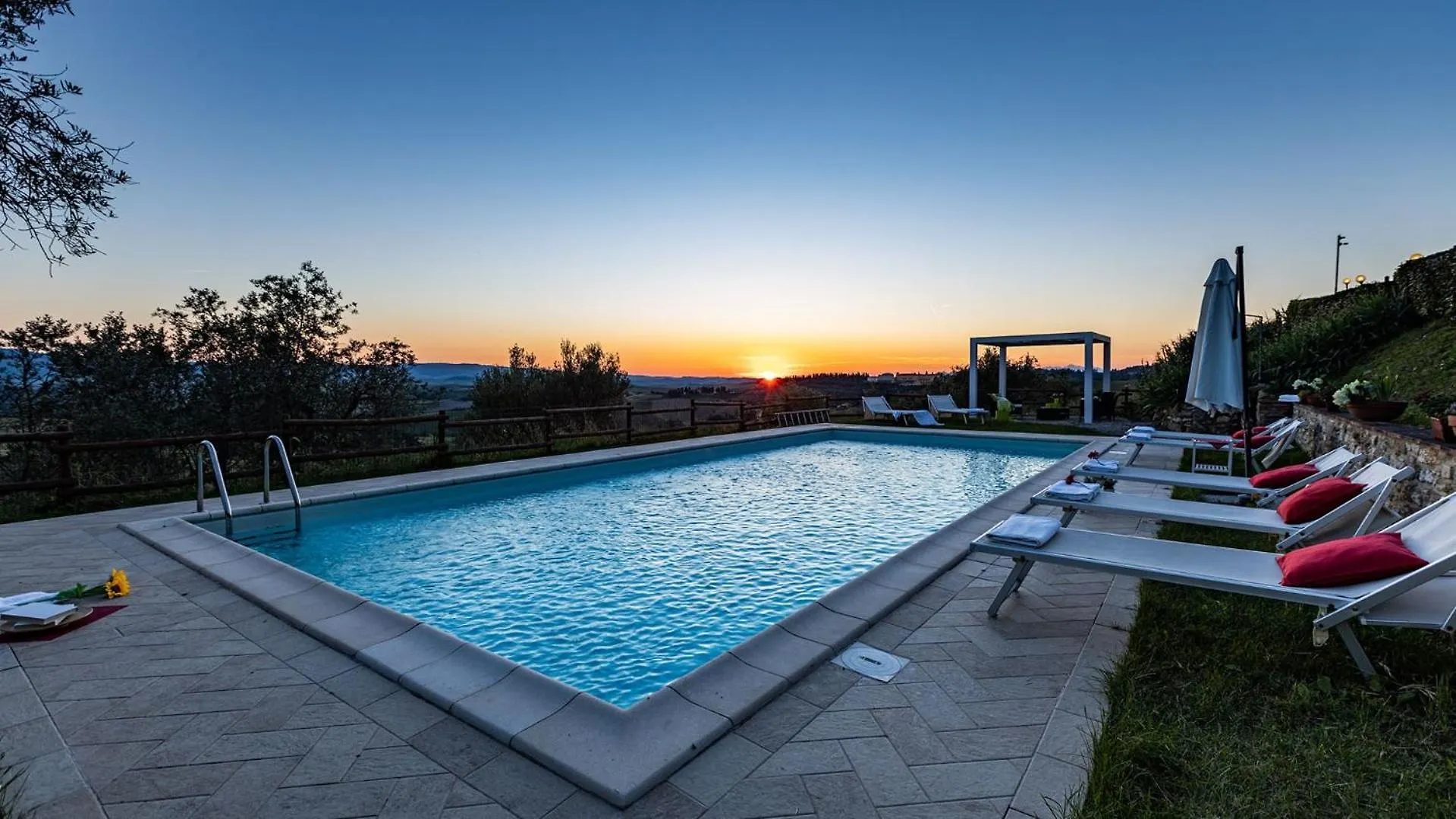 Lovely 6 Bed Tuscan Farmhouse Villamagna  0*, Villamagna (Pisa) Italy