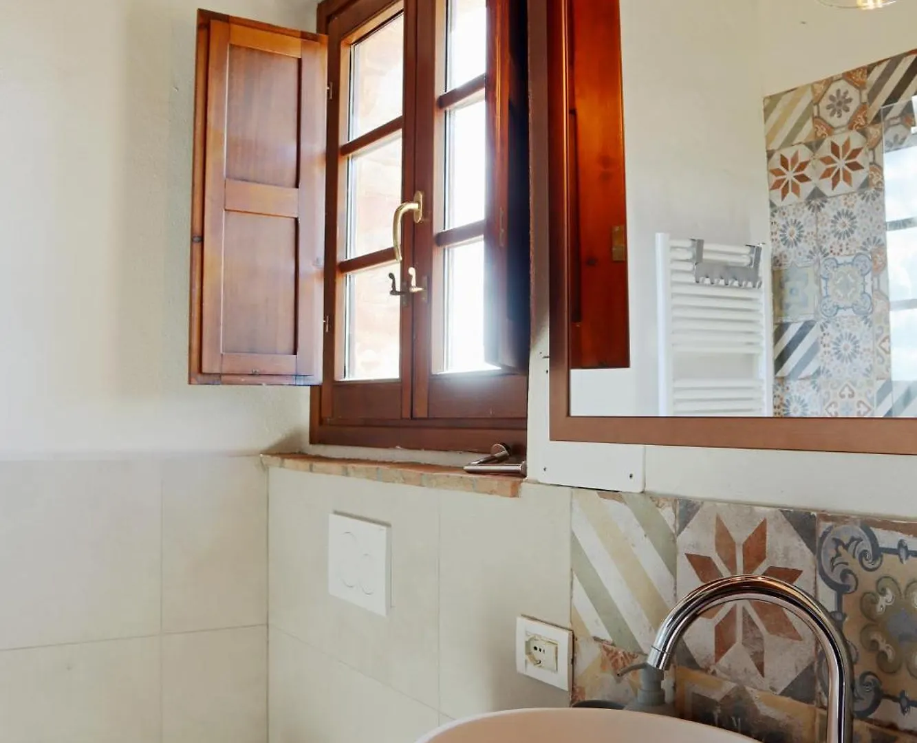 Lovely 6 Bed Tuscan Farmhouse Villamagna  Villamagna (Pisa)