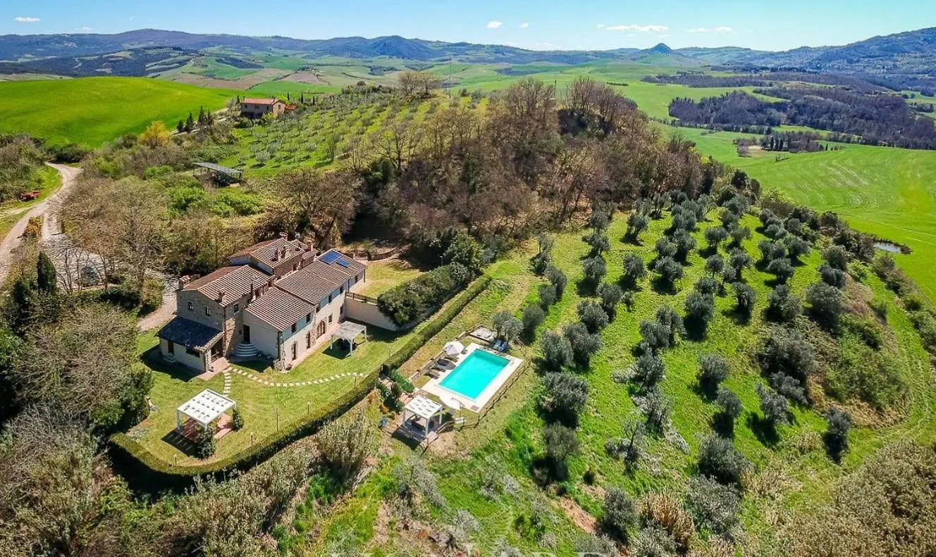 Lovely 6 Bed Tuscan Farmhouse location